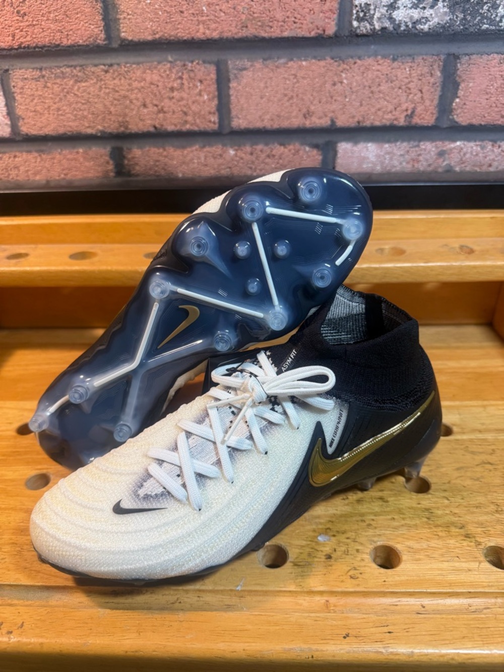 Nike Phantom GX 2 Elite SG Pro “Mad Ready Pack” Sz. 8.5w/ 7M (FQ8926-100)